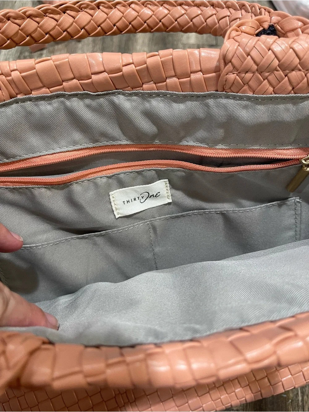 Thirty-One Signature Tote Bag NWT Coral Peach Woven Faux Leather Set with Pouch